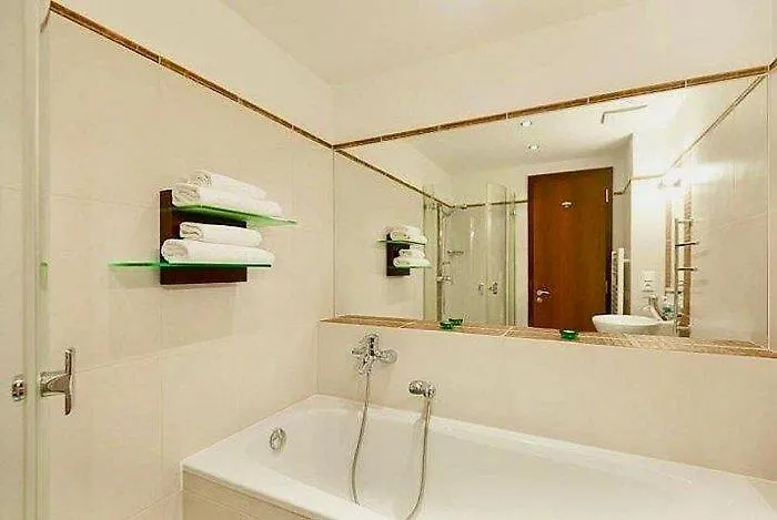 The Crown Apartment Prag