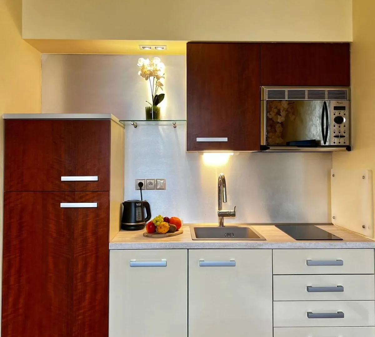 The Crown Apartment Prag Tjeckien